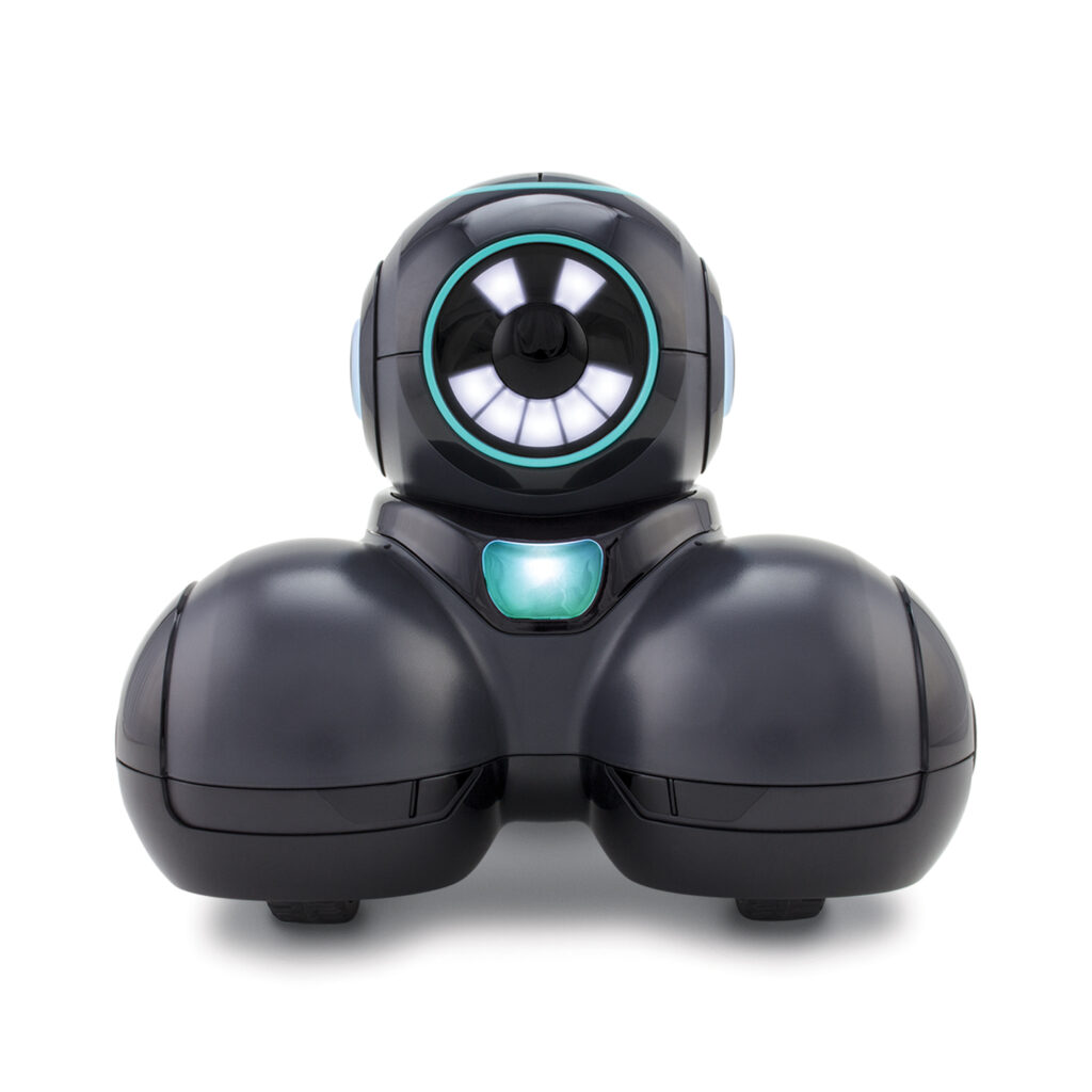 Teq - Clever robots Dash, Dot, and Cue inspire students to