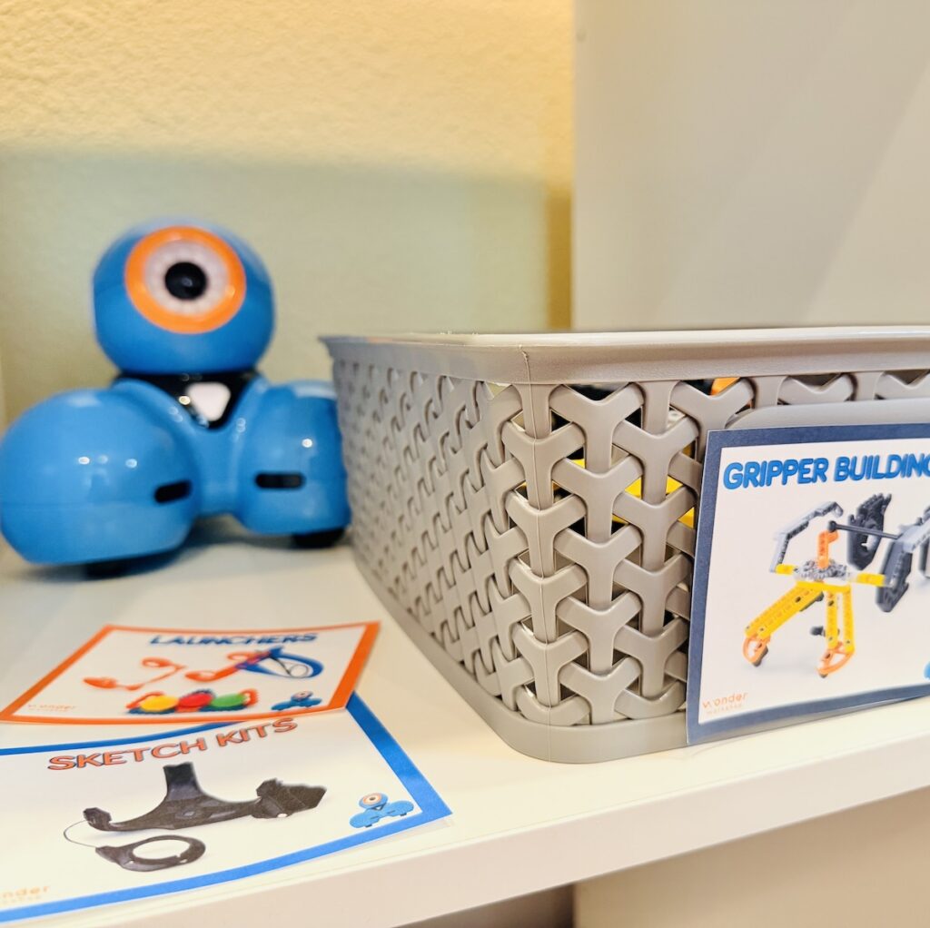 Dash on the shelf with container cards